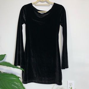 urban outfitters velvet bell sleeve dress